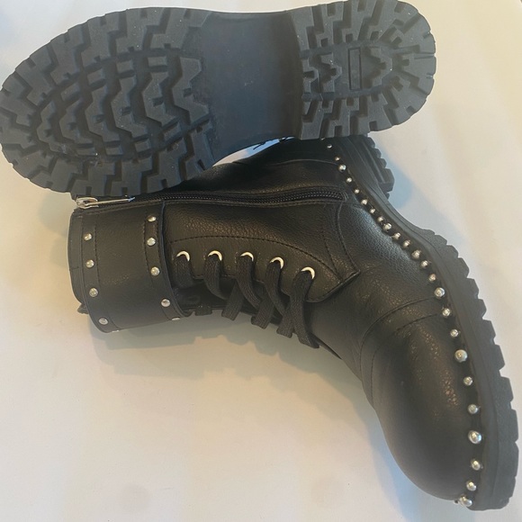 Sam Edelman Jennifer Studded Moto Combat Boot Black Size 4 - Picture 2 of 7